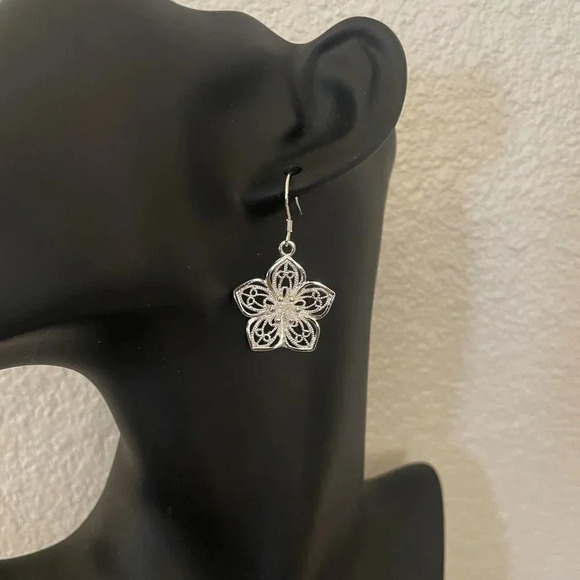 925 Sterling Silver Flower Drop Earrings Classy Flower Petal Drop Earrings - Picture 4 of 5